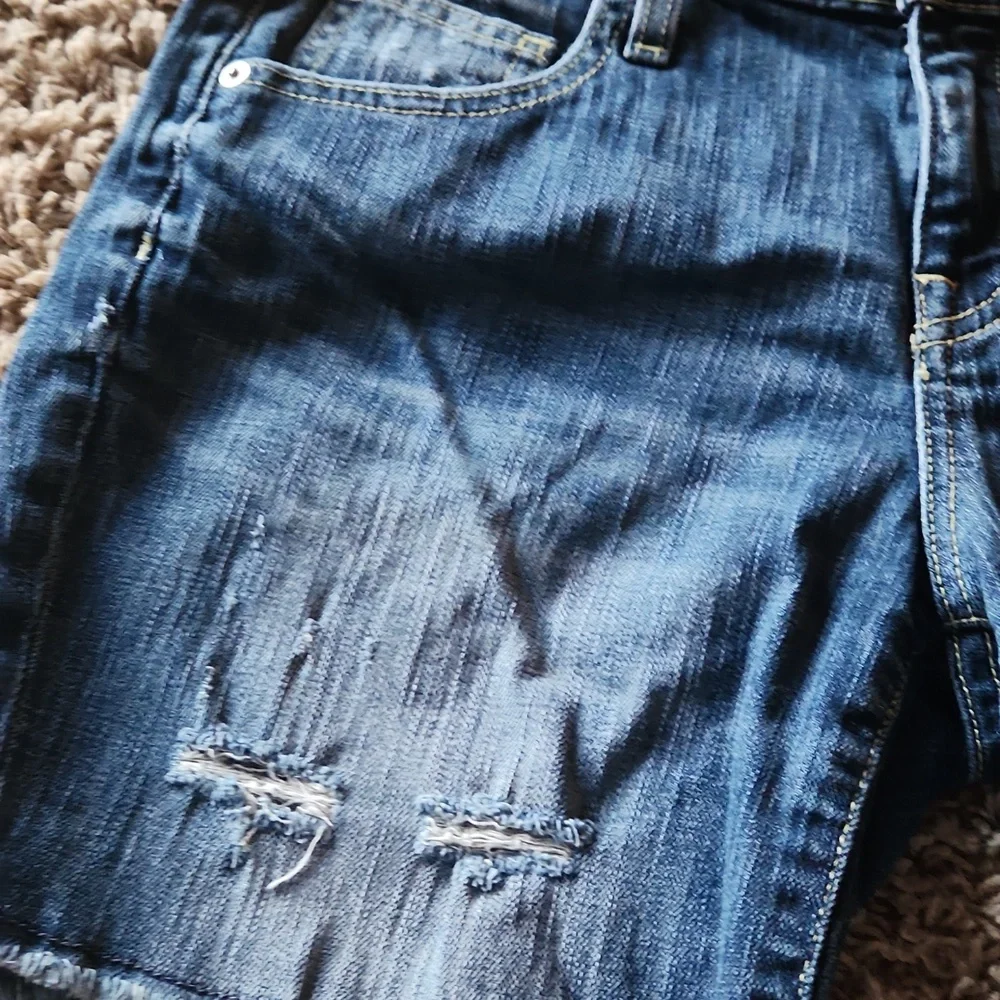 Mossimo boyfriend jean shorts womans size 6 - Picture 2 of 7